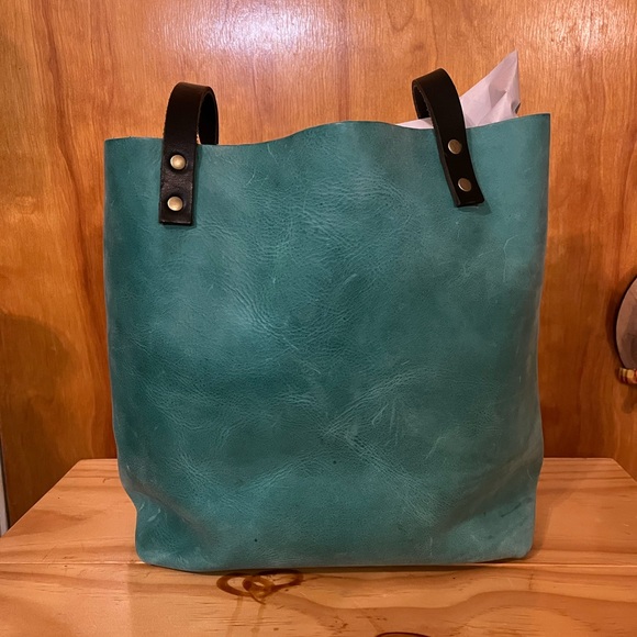 Portland Leather Reef Tote Bag - Picture 3 of 7